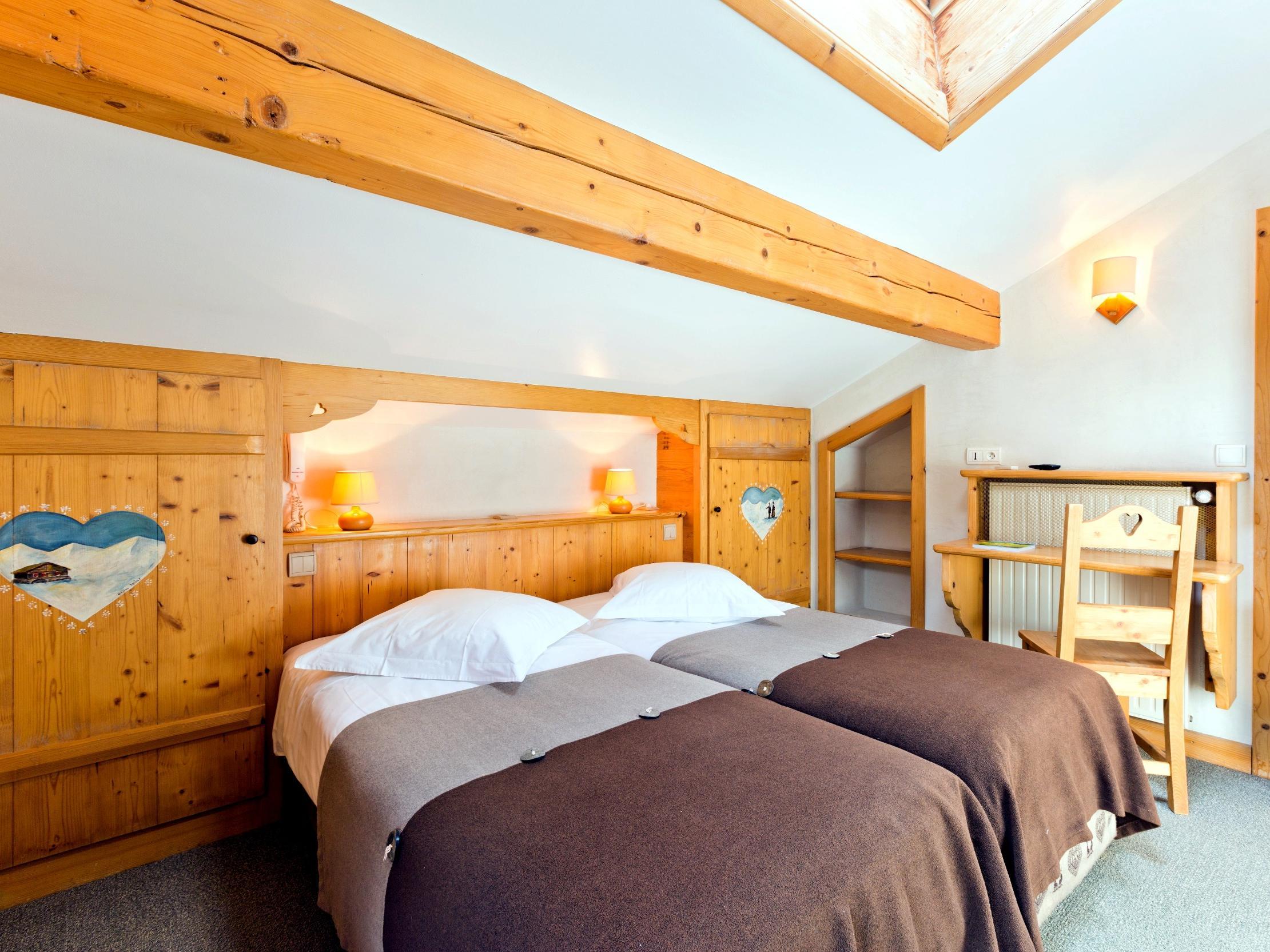 Logis La Croix-Saint-Maurice Hotel Le Grand-Bornand Bagian luar foto