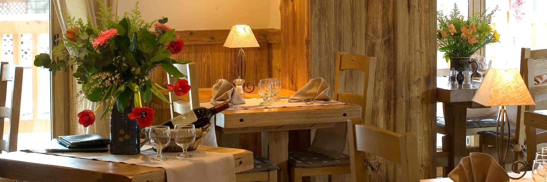 Logis La Croix-Saint-Maurice Hotel Le Grand-Bornand Bagian luar foto