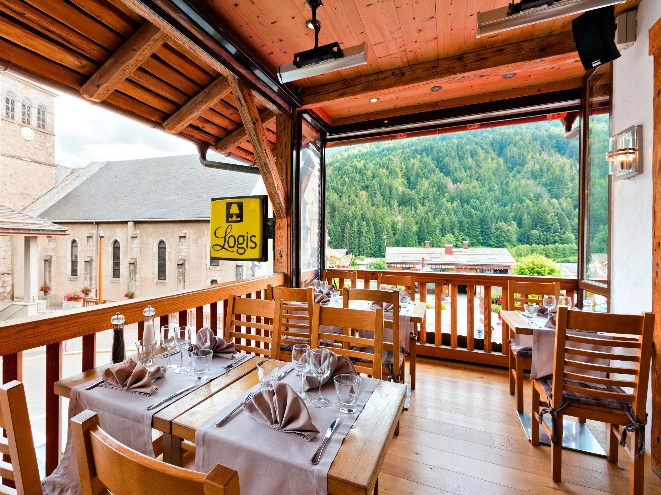 Logis La Croix-Saint-Maurice Hotel Le Grand-Bornand Bagian luar foto