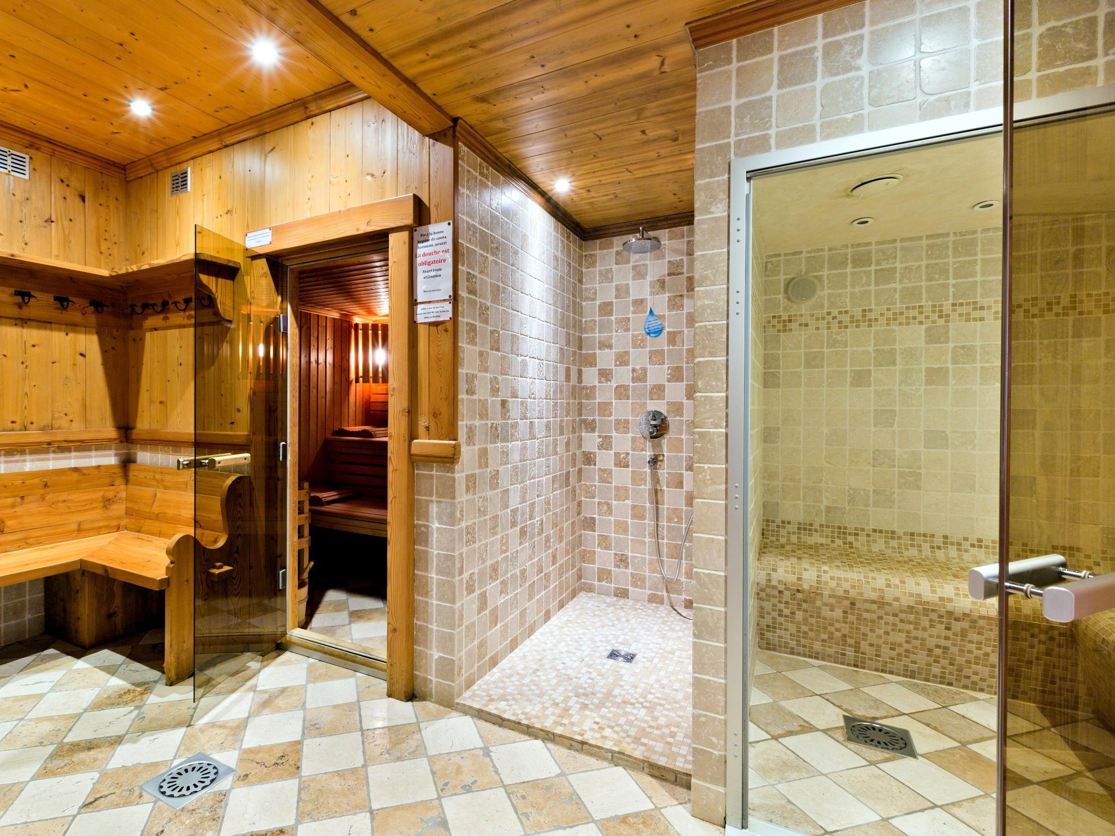 Logis La Croix-Saint-Maurice Hotel Le Grand-Bornand Bagian luar foto