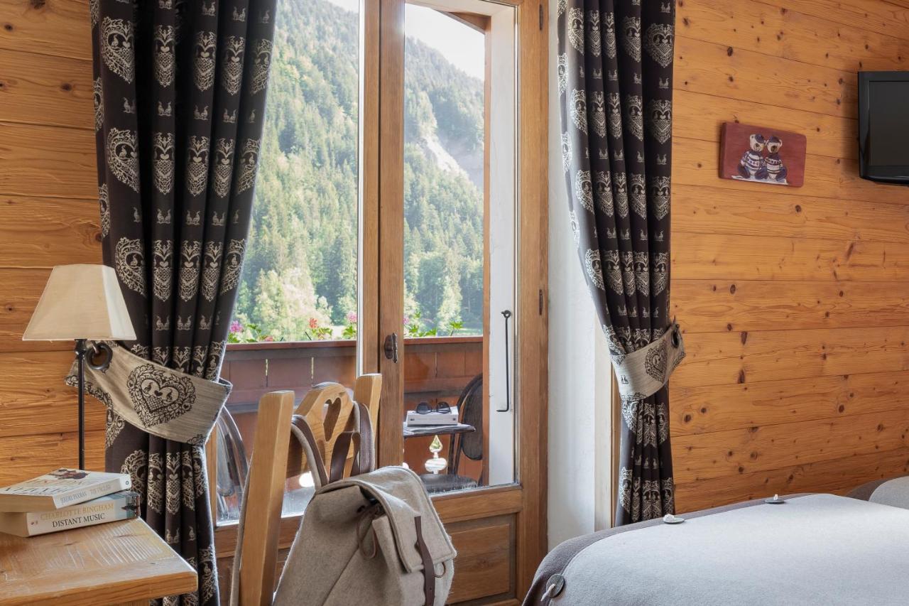 Logis La Croix-Saint-Maurice Hotel Le Grand-Bornand Bagian luar foto
