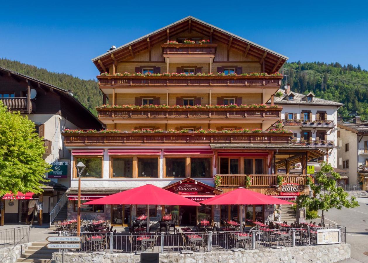 Logis La Croix-Saint-Maurice Hotel Le Grand-Bornand Bagian luar foto