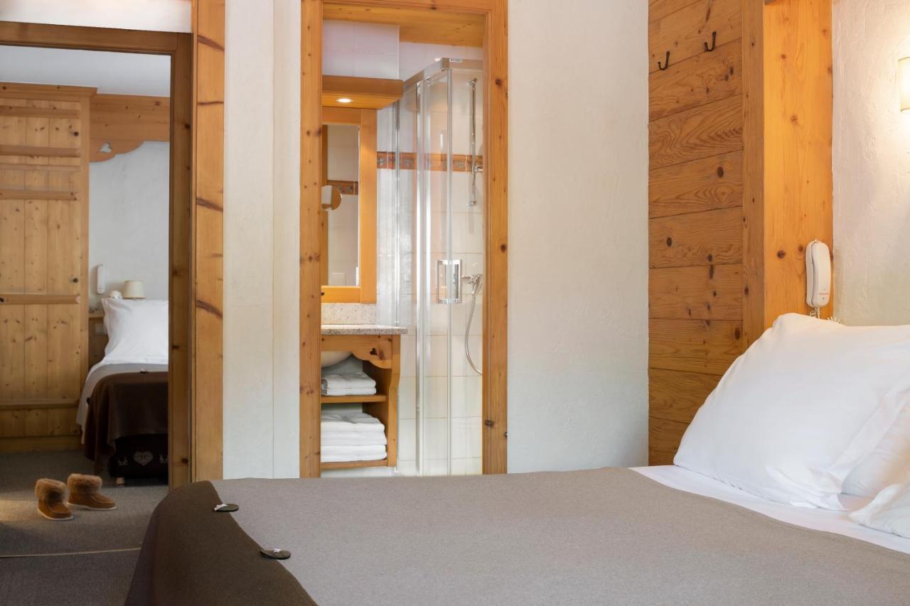Logis La Croix-Saint-Maurice Hotel Le Grand-Bornand Bagian luar foto