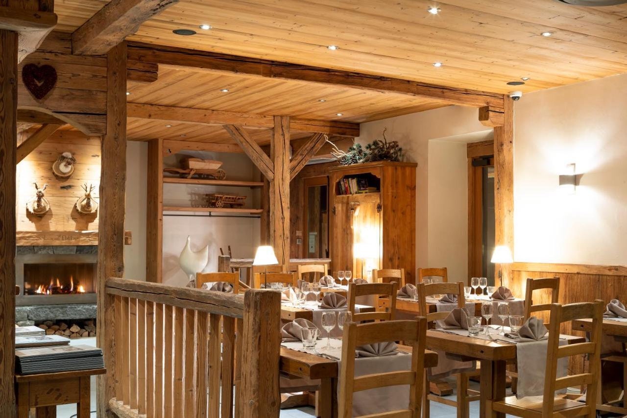 Logis La Croix-Saint-Maurice Hotel Le Grand-Bornand Bagian luar foto