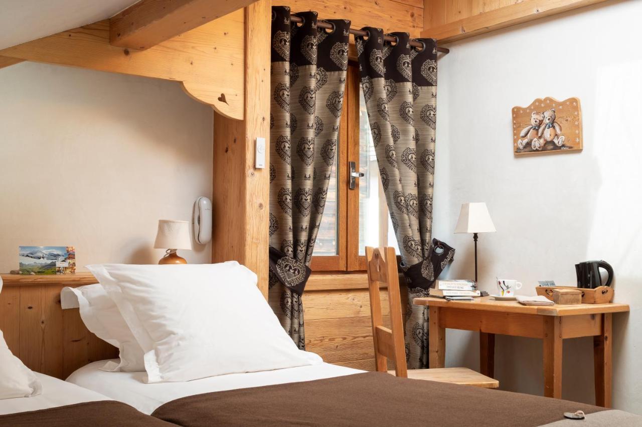 Logis La Croix-Saint-Maurice Hotel Le Grand-Bornand Bagian luar foto