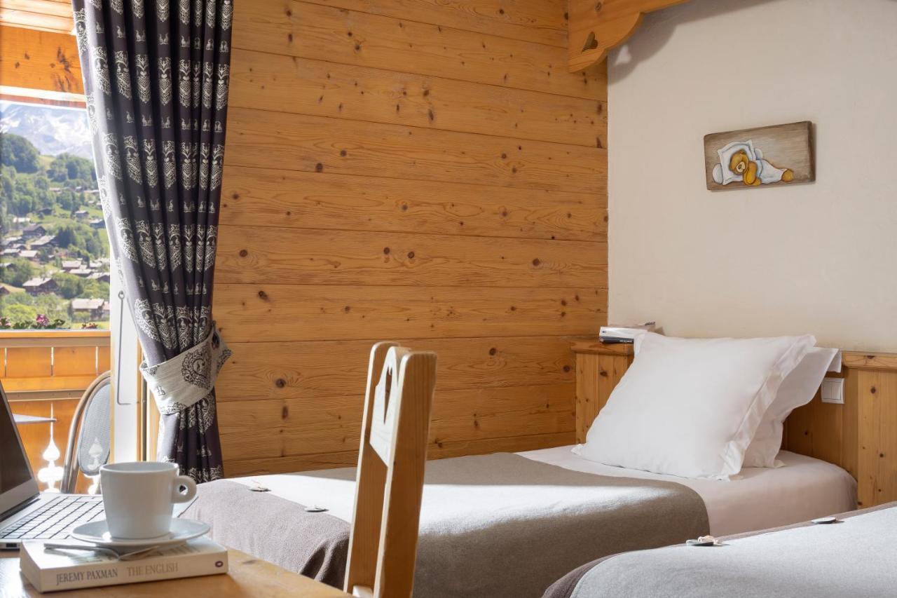 Logis La Croix-Saint-Maurice Hotel Le Grand-Bornand Bagian luar foto