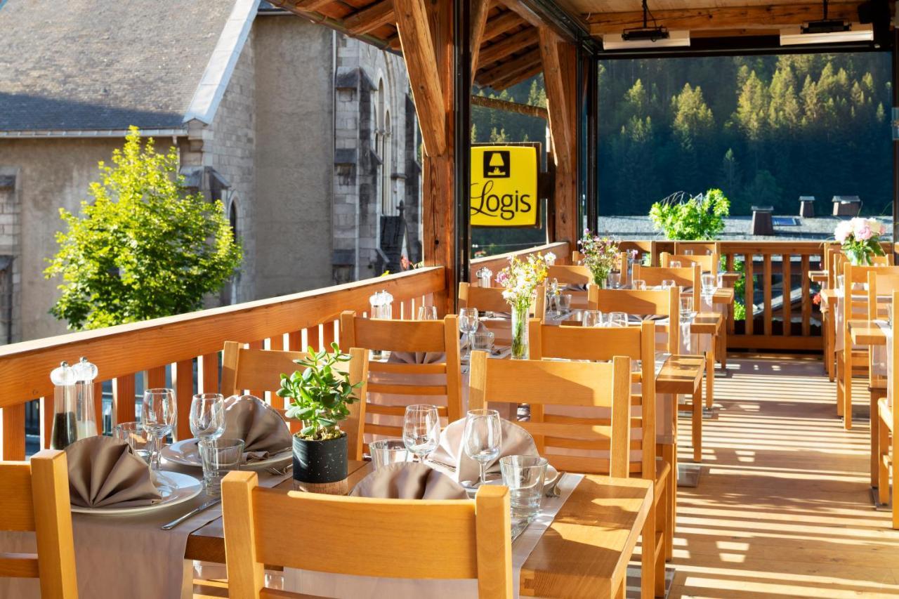 Logis La Croix-Saint-Maurice Hotel Le Grand-Bornand Bagian luar foto